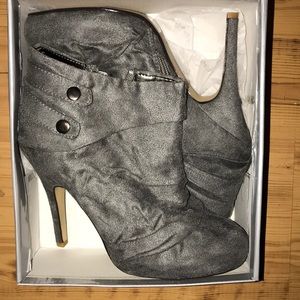 Woman's boots new